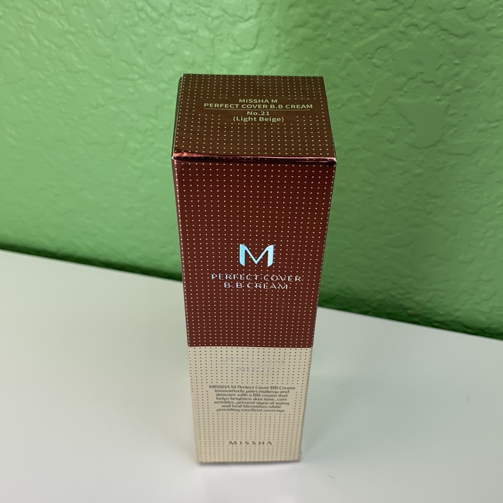 MISSHA M Perfect cover BB cream | No. 21 Light Beige.
